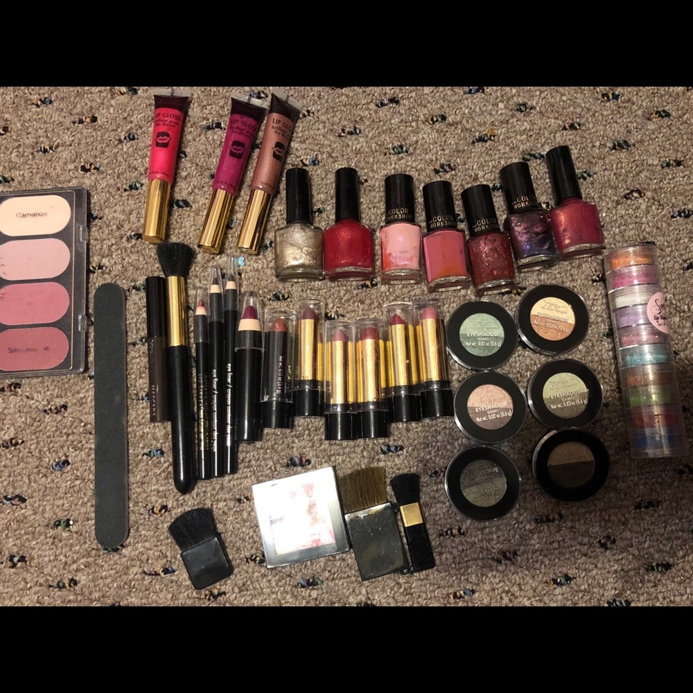 The color collection makeup set